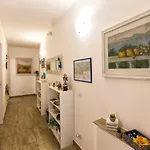 Guest house White Charme -self Check In-