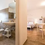 White Charme -self Check In- 3*